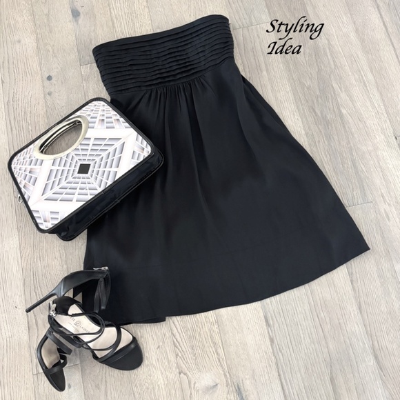 Banana Republic Dresses & Skirts - Banana Republic Strapless Fit & Flare Dress - Black Size 0